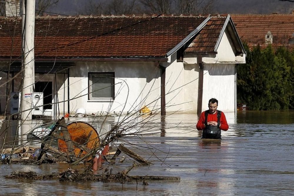 Situacija se smiruje: Povlači se voda u poplavljenim područjima! (FOTO)