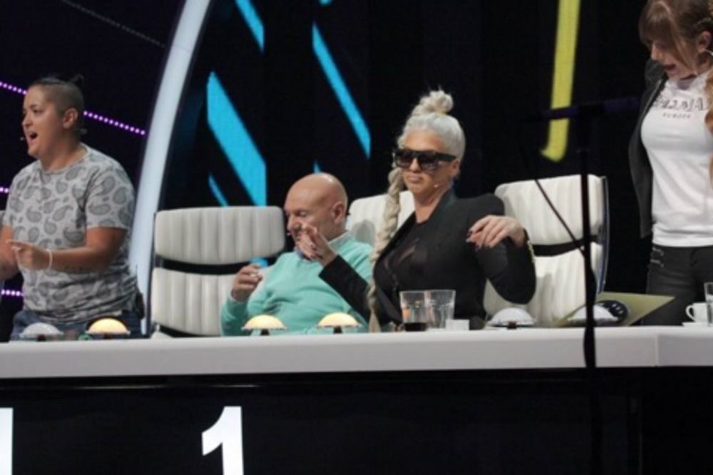 Pravi je kavaljer: Evo šta je Šaban kupio Jeleni Karleuši za Dan žena!