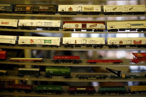 Večiti mladići i njihovi vozići: Kolekcionari koji dokazuju da čovek nikada nije mator za igranje (FOTO)