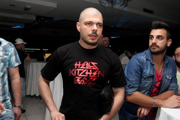 Ciklus života! Reperu Đusu preminuo otac dve nedelje nakon rođenja sina! (FOTO)