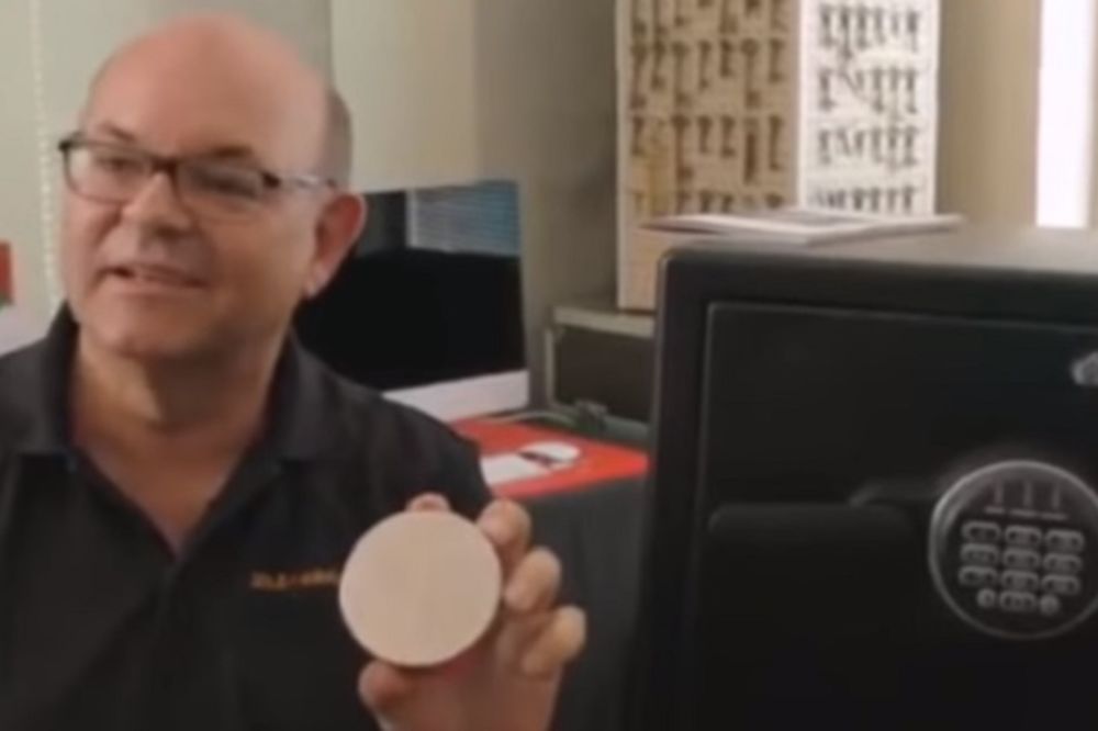 Čuvate vredne stvari u elektronskom sefu? Posle ovog snimka, više nećete! (VIDEO)