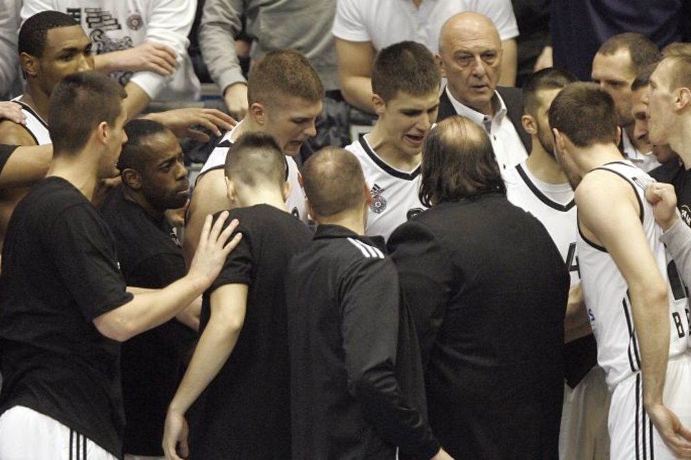 KK Partizan: Koji je smisao igrati KLS kada se favorizuju Zvezda i Mega Leks? (FOTO)