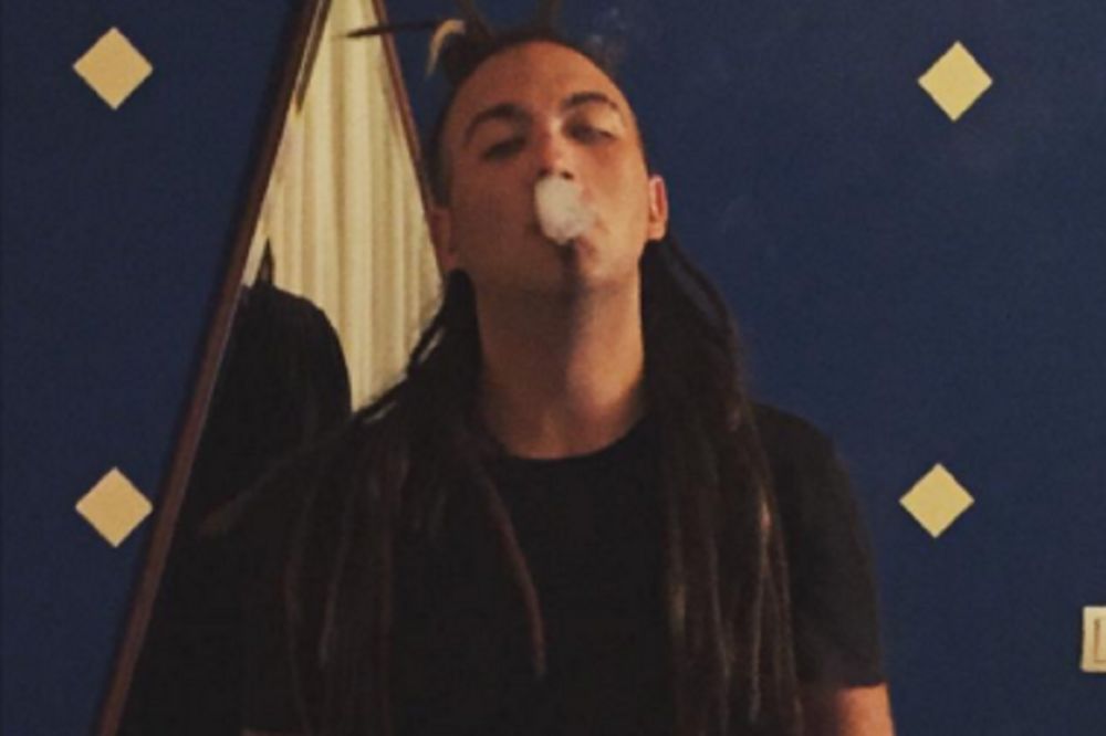 Ima herca! Dečko Ane Nikolić se drogirao pa okačio fotku na fejs! (FOTO)