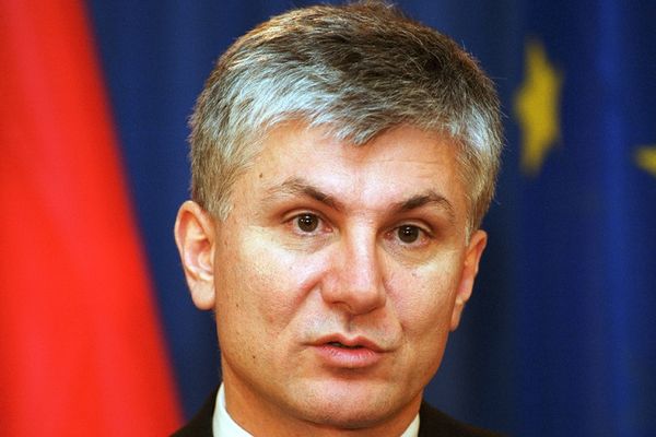 13 godina od smrti Đinđića: Zločin koji je zaustavio napredak Srbije, a zemlju vratio deceniju unazad! (FOTO) (VIDEO)