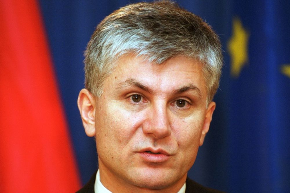 13 godina od smrti Đinđića: Zločin koji je zaustavio napredak Srbije, a zemlju vratio deceniju unazad! (FOTO) (VIDEO)