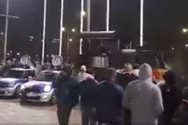 Specijalan doček Delijama ispred Arene: DJ i elektronska muzika podgrevaju atmosferu! (VIDEO)