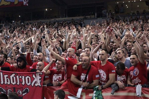 Incidenti u Areni: Žandarmerija sprečila veći sukob Delija i klupe Panatinaikosa! (VIDEO)