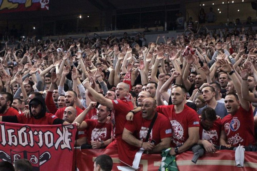 Incidenti u Areni: Žandarmerija sprečila veći sukob Delija i klupe Panatinaikosa! (VIDEO)