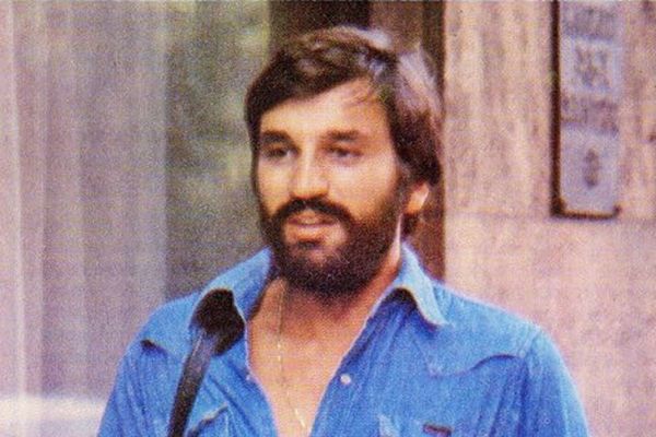 Nama je Gaga Nikolić bio uzor, a vi se zapitajte ko su vama uzori! O ovoj fotki bruji ceo Tviter!