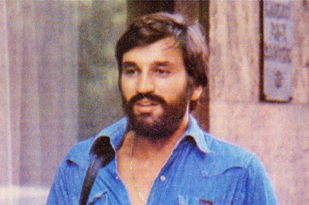 Nama je Gaga Nikolić bio uzor, a vi se zapitajte ko su vama uzori! O ovoj fotki bruji ceo Tviter!