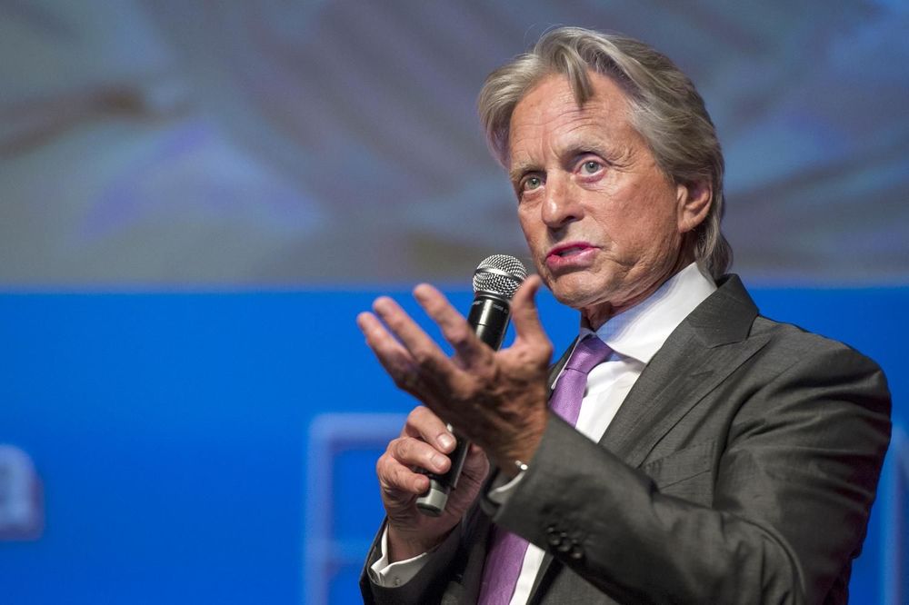 Još jedna legenda će otići u zaborav! Majkl Daglas odabrao mesto gde će mu rasuti pepeo nakon smrti! (FOTO)