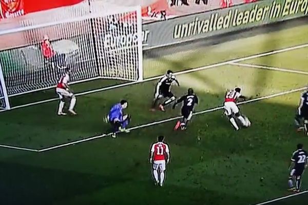 Velbekov promašeni zicer u 90. minutu koštao Arsenal ispadanja iz FA kupa! (VIDEO)