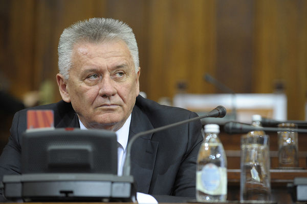 U tuči u kafiću sin ministra dobio batine: Velja Ilić - Narkoman ga pogodio flašom u glavu!