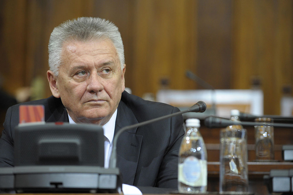 U tuči u kafiću sin ministra dobio batine: Velja Ilić - Narkoman ga pogodio flašom u glavu!