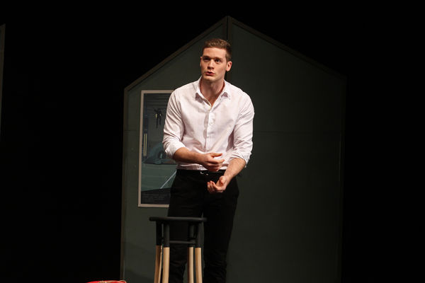 Zar nije najbolji ćalac? Raspekmezili smo se kad smo videli Balerininu fotku sa bebi ćerkicom! (FOTO)