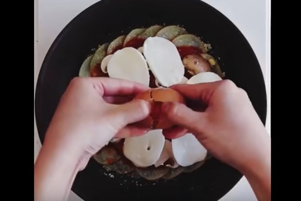 Najbrža pica na svetu se pravi od krompira, i to u tiganju (RECEPT) (VIDEO)