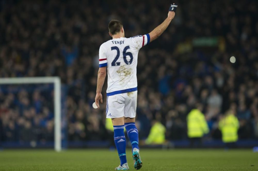 Ako ga neće Čelsi, ima ko hoće: Brondbi nudi Teriju mesto trenera i igrača! (FOTO)