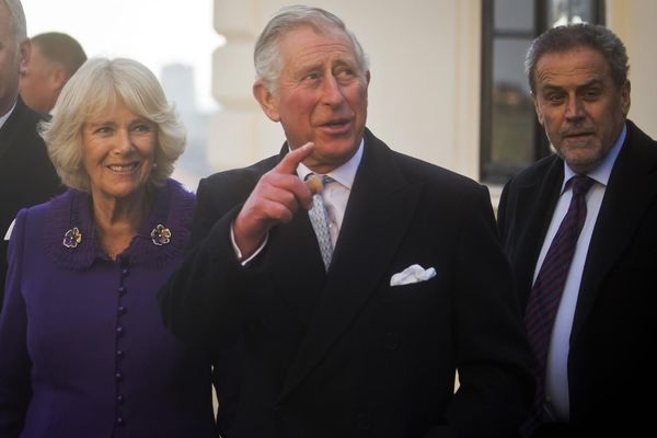 Ako Čarls i Kamila prežive vožnju tramvajem i posetu pustari, dobiće riblji paprikaš! (FOTO)