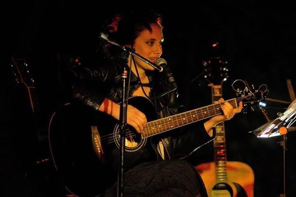 Akustični fest: Sviraj malo akustično ove subote u Klubu Akademija 28! (FOTO) (VIDEO)