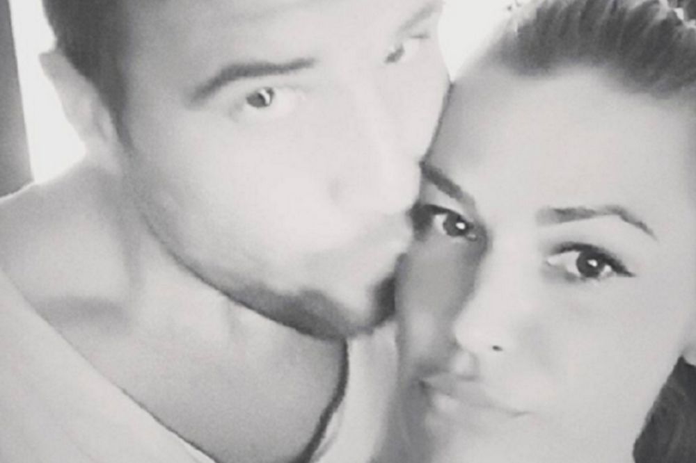 Dirljivo! Pogledajte kojom porukom je Nata čestitala mužu rođendan! (FOTO)