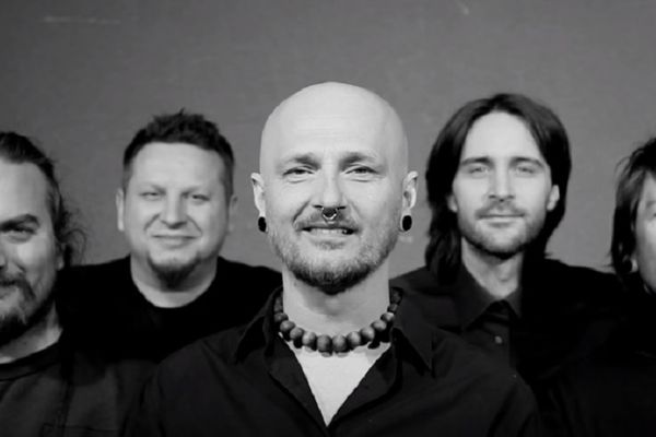 Ostaviće dušu na bini: Urban & 4 u Domu omladine! (VIDEO)