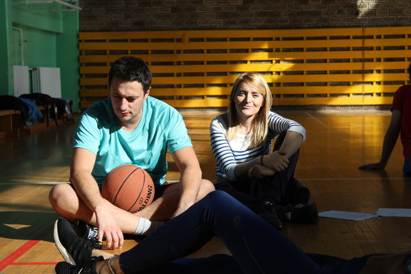 Zašto komšija hoće da pozajmi bušilicu, ali ne i Anđelku? (FOTO)