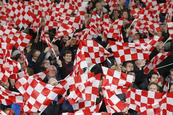 Ponižavali su žene i pravili nered, a sada će morati da se pojave na sudu u Madridu!