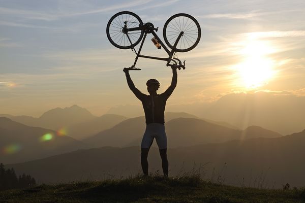 Onaj koji samog sebe laže, najlakše se vređa: Znate li čije su ove mudre reči? (GIF)