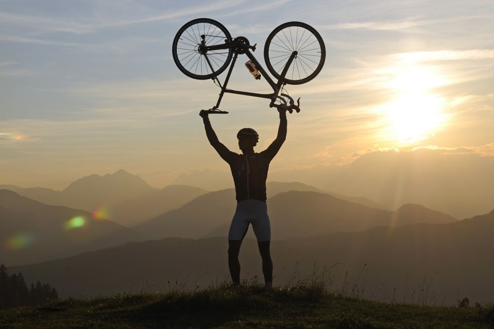 Onaj koji samog sebe laže, najlakše se vređa: Znate li čije su ove mudre reči? (GIF)