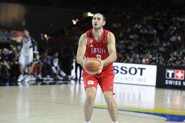 Zvezdin rival biće jači za Srbina u presudnim mečevima za plasman u četvrtfinale Evrolige!
