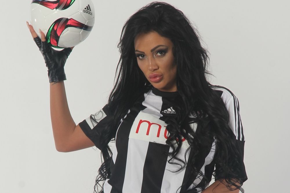 Pišica! Tamara Đurić otkrila koji Farmer ima najmanjeg majmuna! (FOTO)