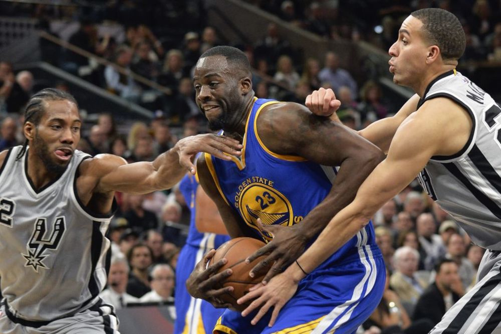 San Antonio objasnio Golden Stejtu neke stvari, Jokića proradio nakon dobijene 3 banane! (VIDEO)