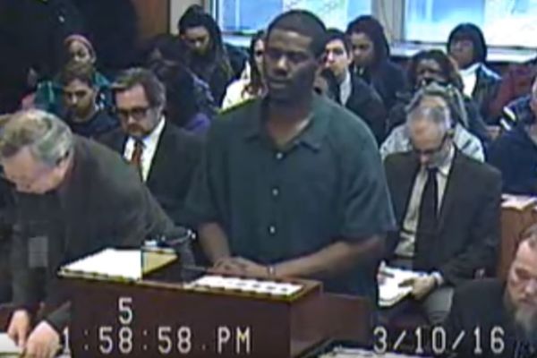 Osuđeni dobio priliku da kaže poslednju reč na sudu, a on je uradio nešto neočekivano! (VIDEO)