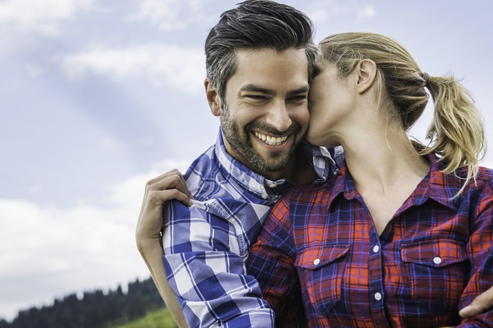 Zašto su tako neodoljivi? Tajne zavođenja horoskopskih znakova (GIF)