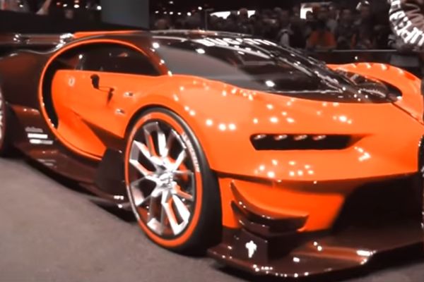 Kameleon kola: Da li biste vozili Bugati koji menja boje? (VIDEO)