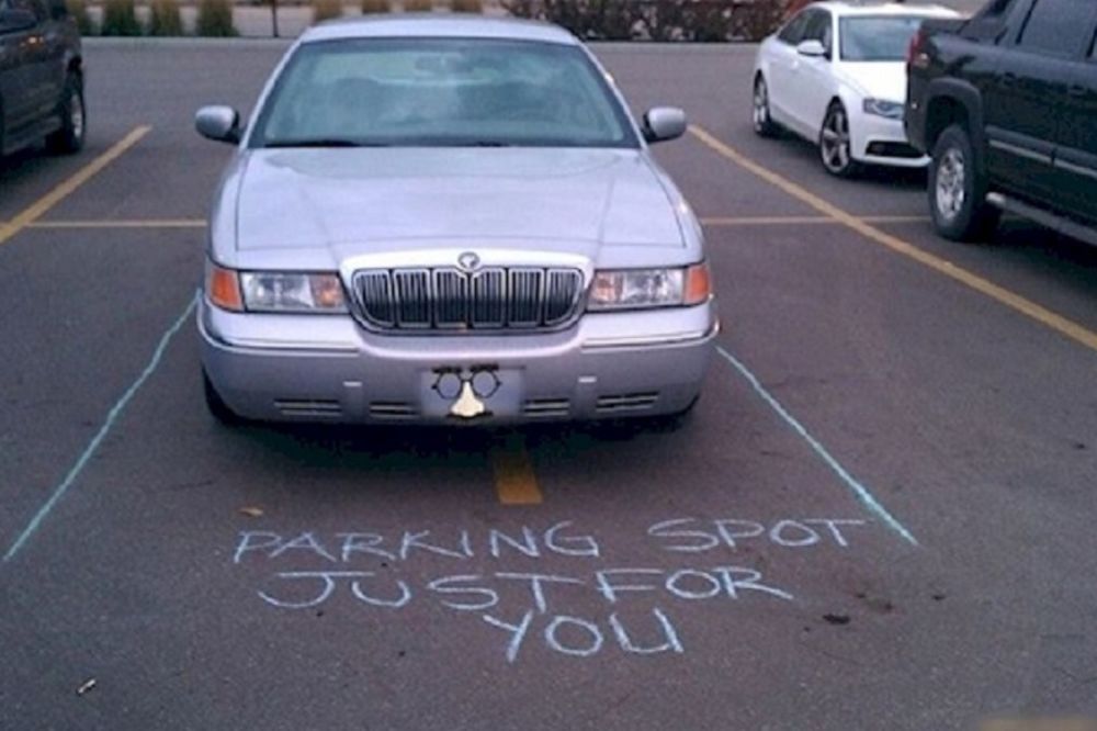 Idiotsko parkiranje: 10 slika koje će naljutiti i nasmejati svakog vozača! (FOTO)