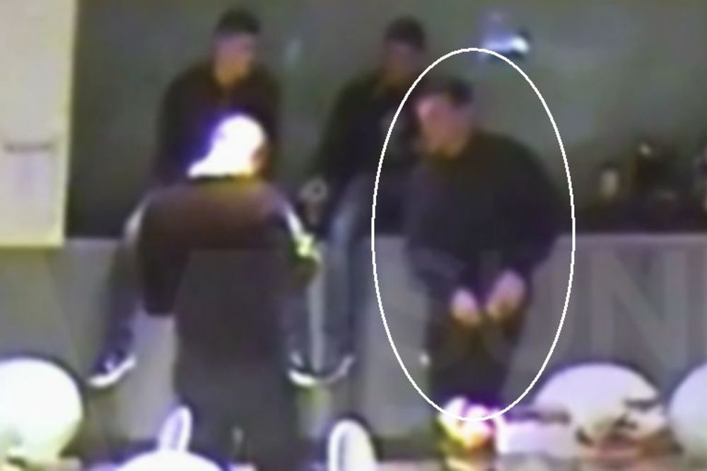 Runi crveni od sramote: Kapiten Junajteda uhvaćen u krađi! (VIDEO)