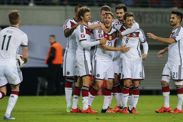 Nemački fudbaler izbačen iz reprezentacije zbog pokera, nutele i žene!