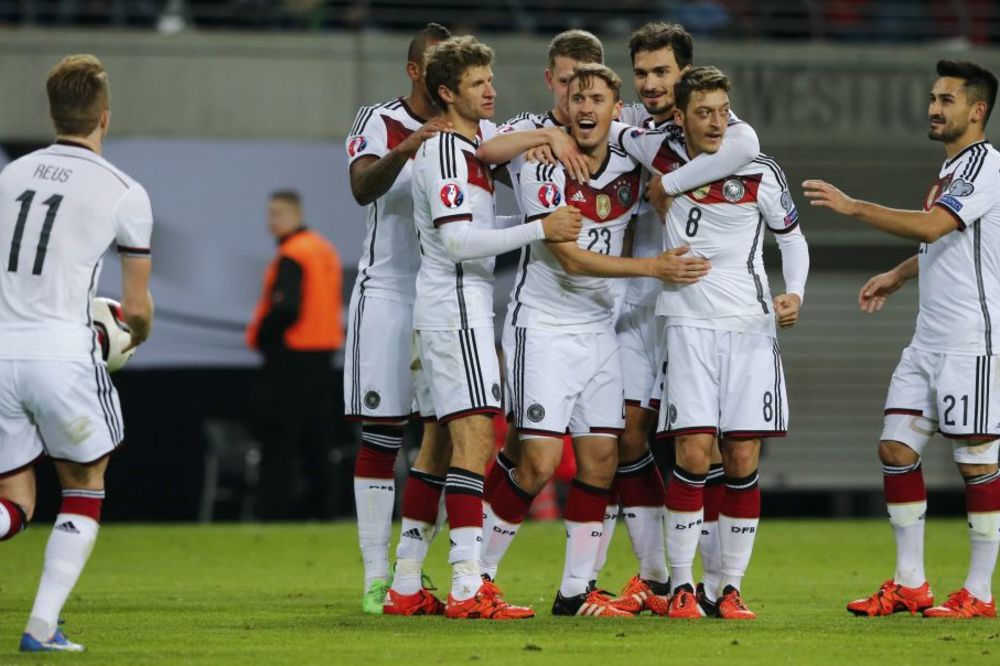 Nemački fudbaler izbačen iz reprezentacije zbog pokera, nutele i žene!