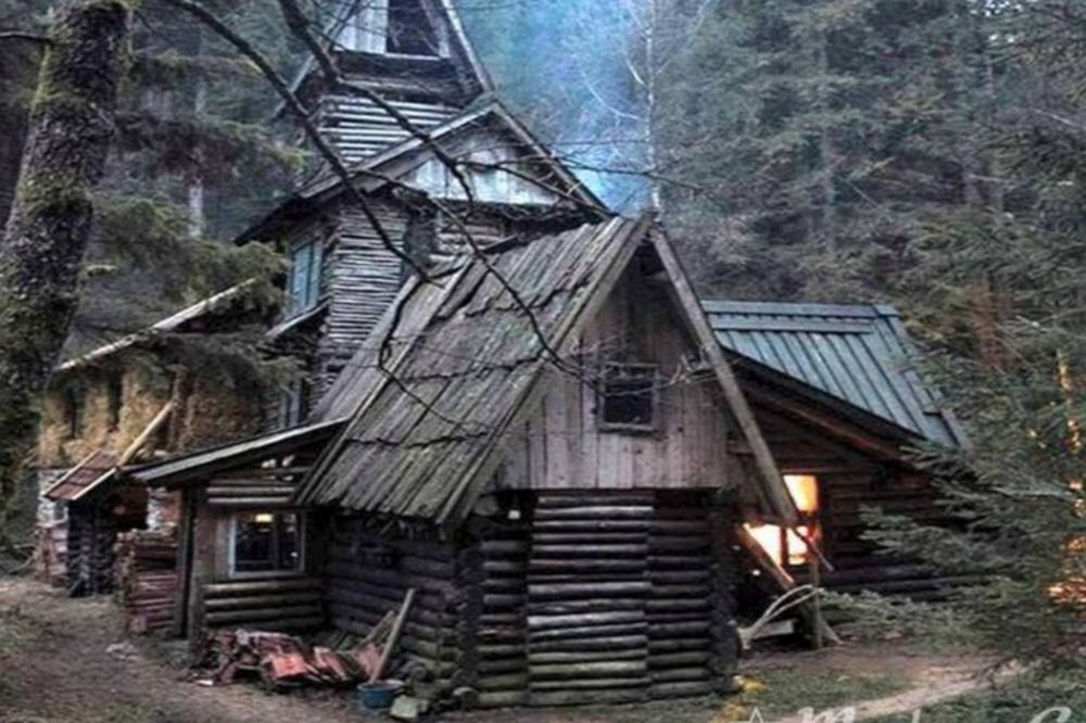 Alis Kuper daje 365.000 dolara onome ko se usudi da živi u ovoj kući u Bosni (FOTO)