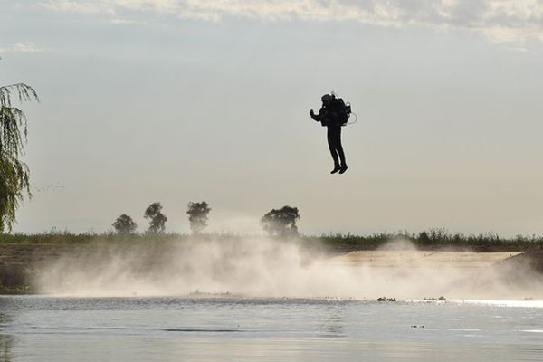 Jedan ranac, dve mlazne turbine i Ikarov san postaje stvarnost (FOTO) (VIDEO)