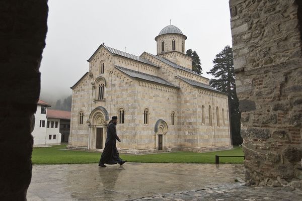 Svaka čast: Mladi iz Srbije putovanjem po Metohiji pomažu selo Goraždevac (FOTO)