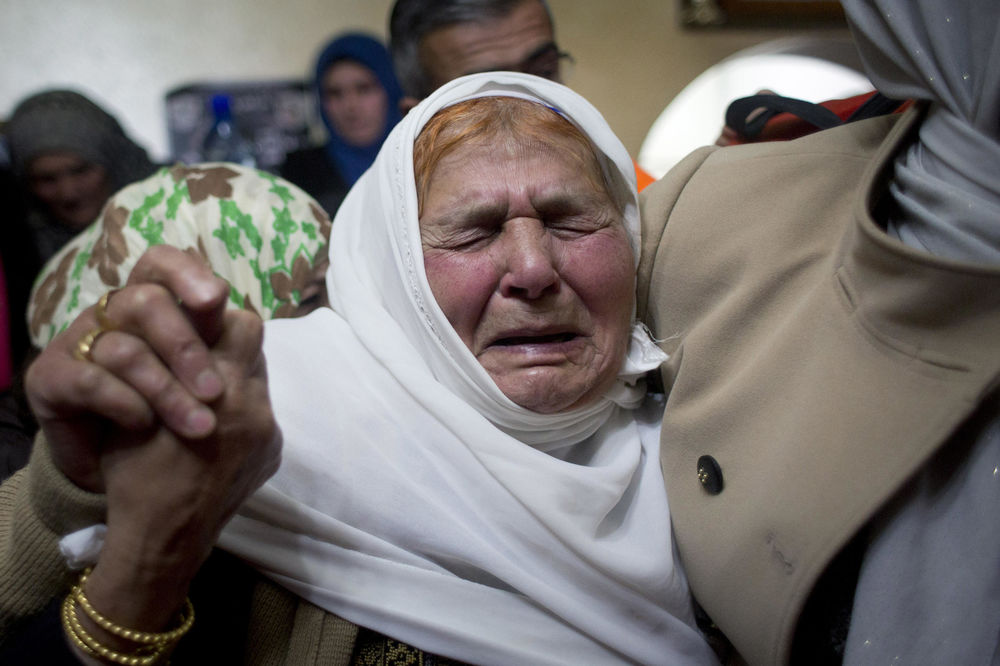 Priča koja je zatresla Srbiju:  Starica molila doktora da joj napiše da je mrtva da bi joj sin došao u posetu!