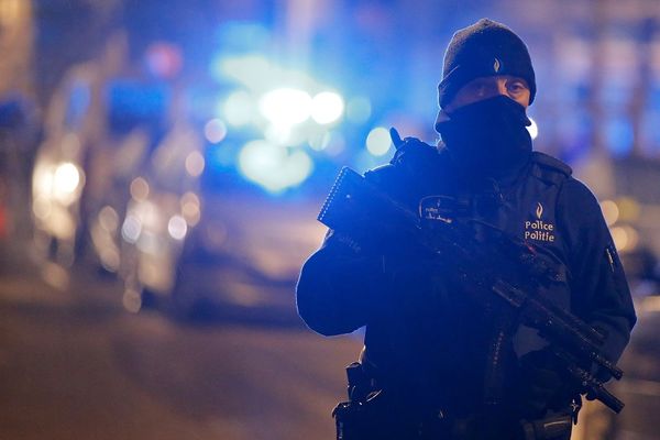 Uhapšeno 6 terorista u Briselu! (FOTO)