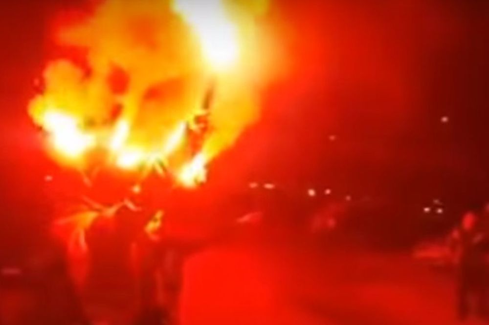 Partizan u Banjaluci dočekala bakljada, pesma Grobara i reči podrške! (VIDEO)