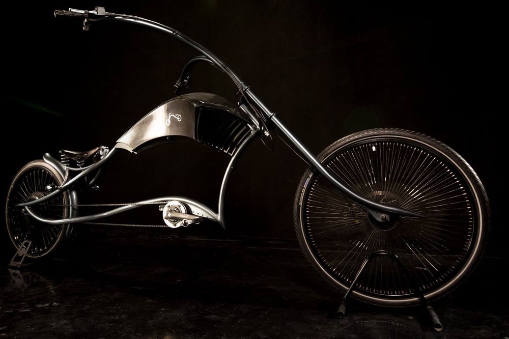 O biciklu iz Beograda bruji čitav svet: Nema ko se ne bi vozikao na ovoj makini (FOTO)