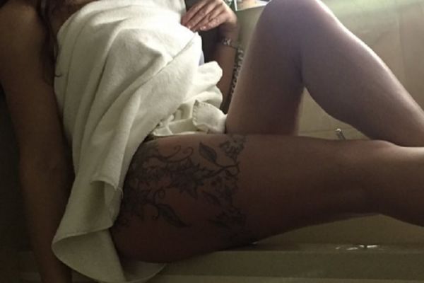 Najgzodnija baba na estradi nabacila novu tetovažu i to na posebnom mestu! (FOTO)