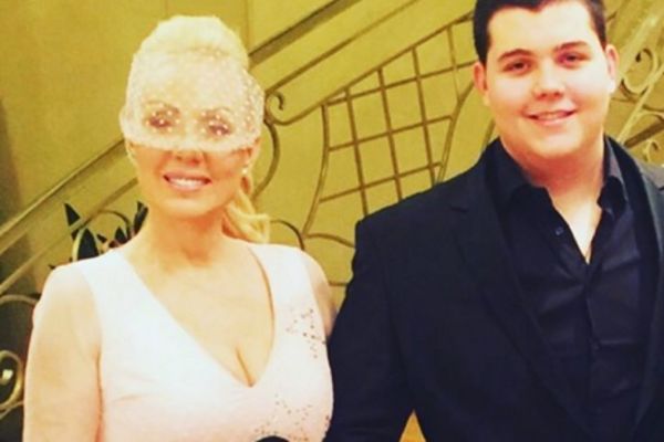 Ceco, izvini, ali... Veljko će se postideti svog punoletstva, kad vidi kakav žur Brena sprema svom sinu!