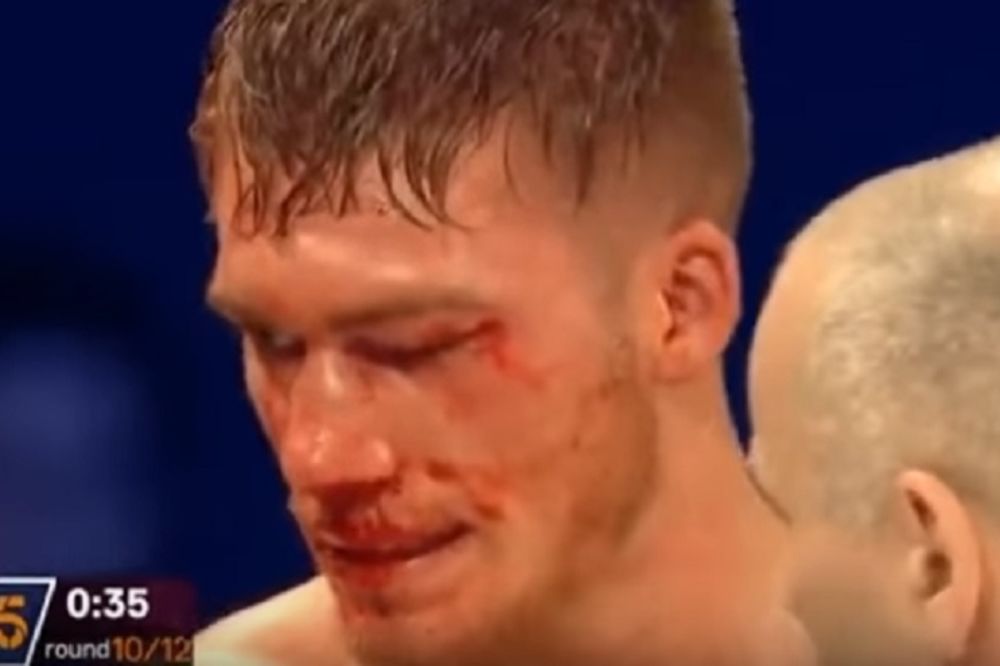Udarci opasni po život: Bokserski šampion završio u komi posle batina u borbi za titulu! (VIDEO)