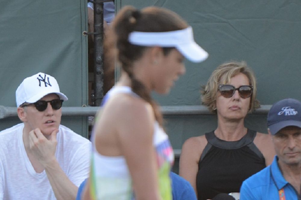 Prešao pola sveta da bi gledao dragu: Švajnštajger ukrao šou Ani Ivanović u Majamiju! (FOTO)